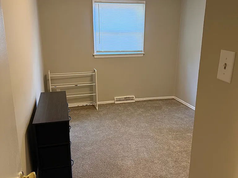 205 N Benton St — Photo 5