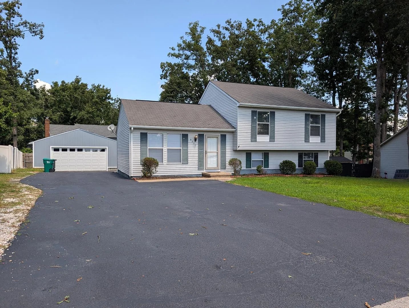 9310 Coleson Rd — Photo 2