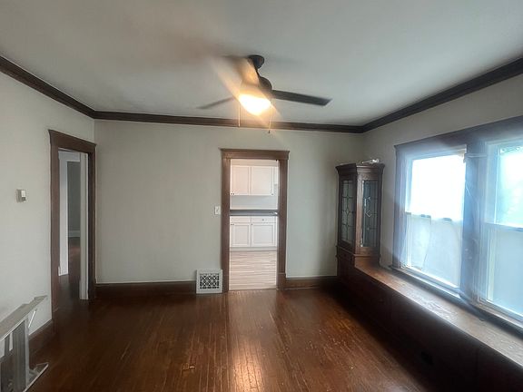 4th image of 1227 Cranford Ave