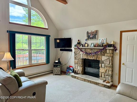5th image of 44 Berryman Ln