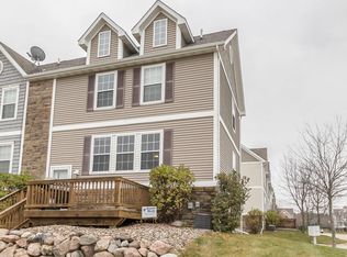 4434 152nd St, Urbandale, IA 50323