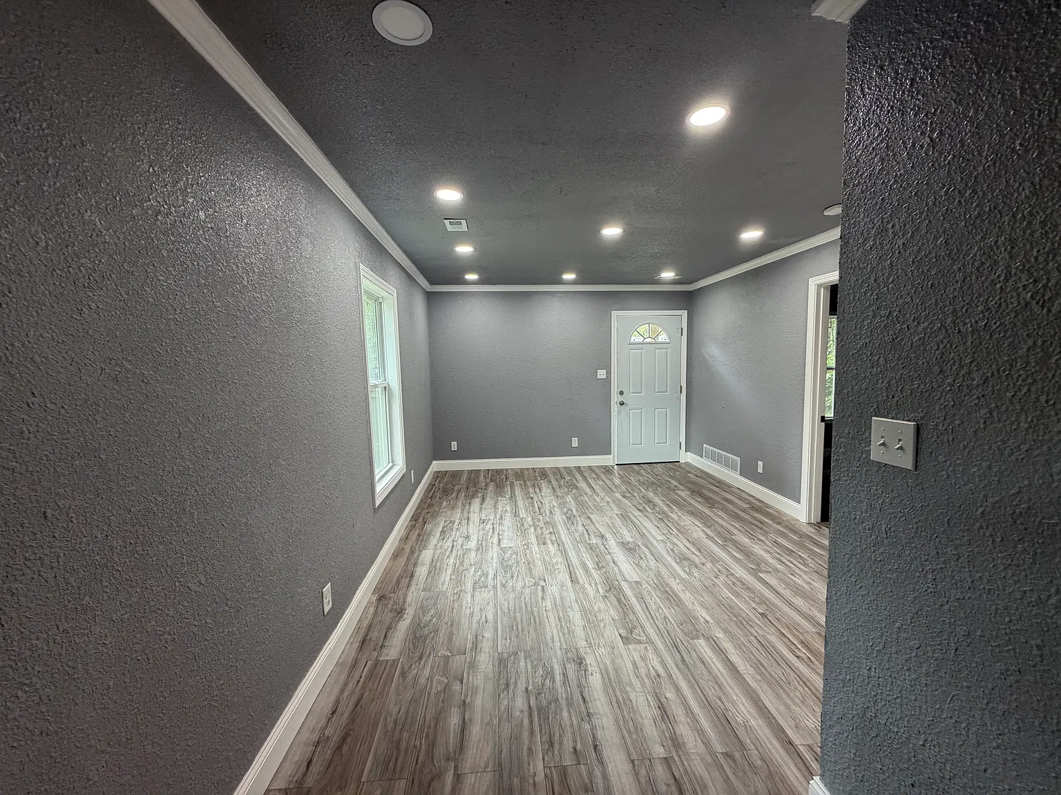 2 bed, 720 sqft, $1,750 — Photo 3