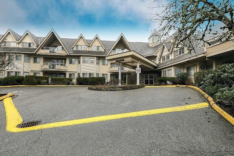 1st image of 19241 Ford Rd #206