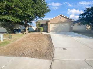 611 Tom Kemp Dr, New Braunfels, TX 78130