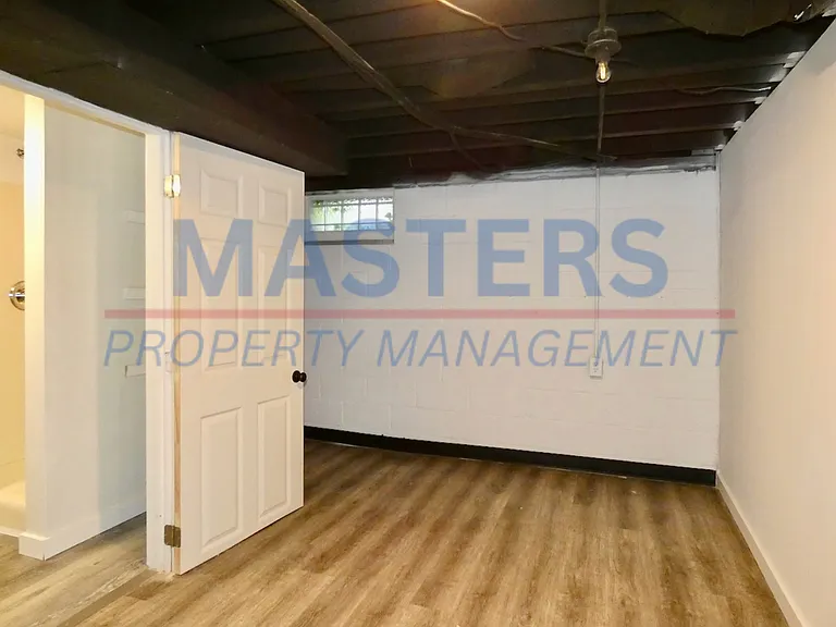 926 Searles Rd — Photo 14