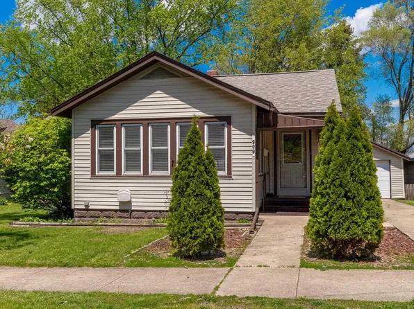 909 E Oakside St, South Bend, IN 46614