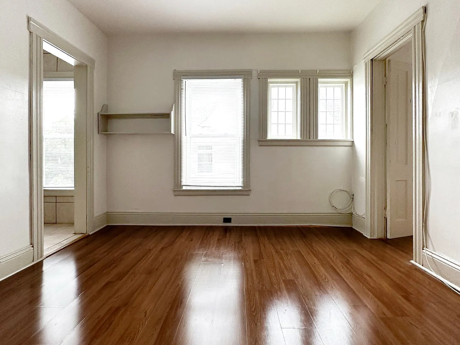 2 bed, 1.5 bath, 1200 sqft, $645 — Photo 1