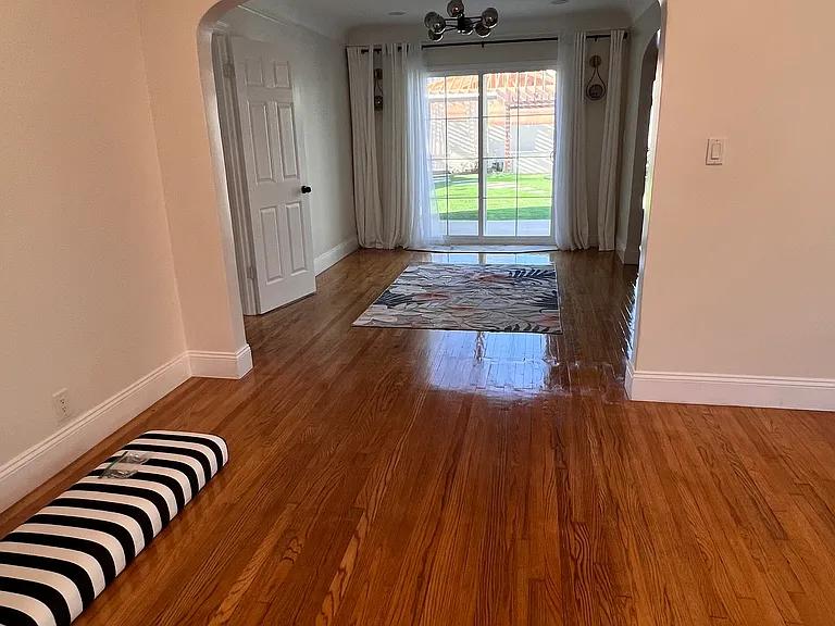 635 Arden Ave — Photo 7