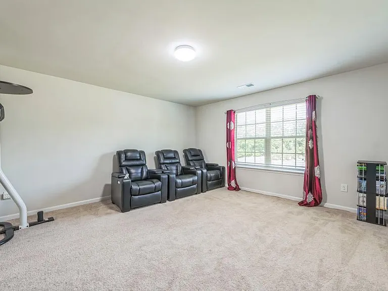 1012 Leland Dr — Photo 34