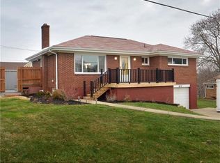 301 Doe Ln, Monroeville, PA