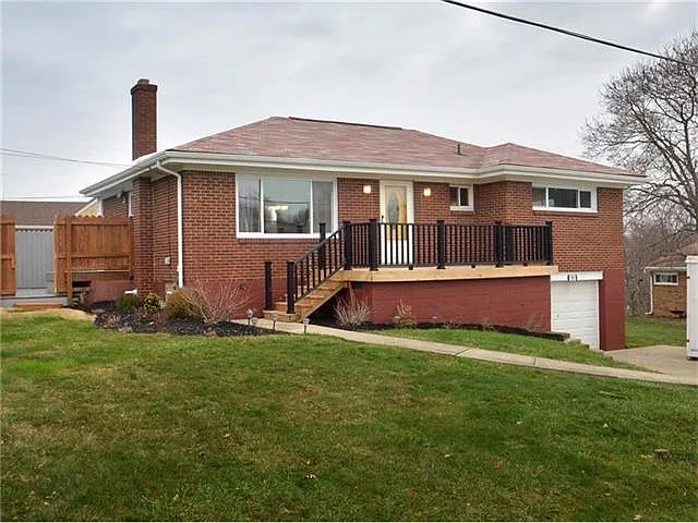 301 Doe Ln photo 1