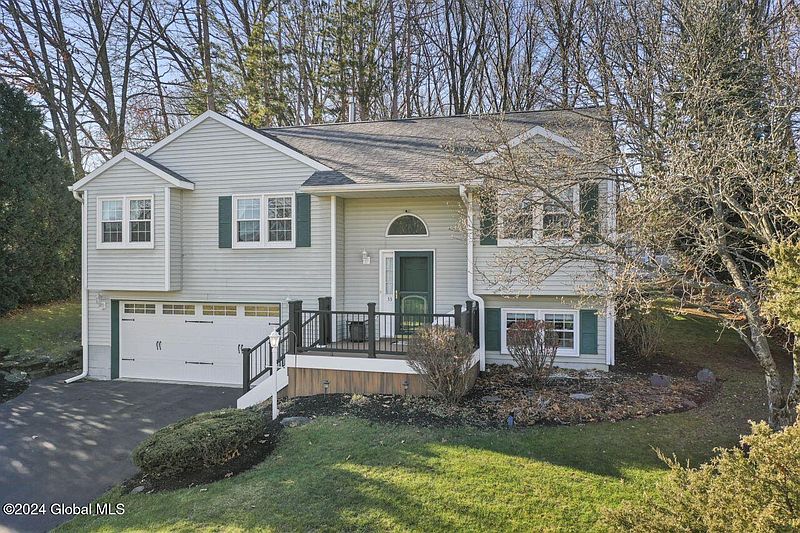 4th image of 33 Ponderosa Drive