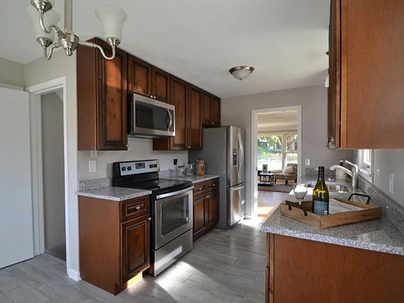 5th image of 6144 15th Ave S