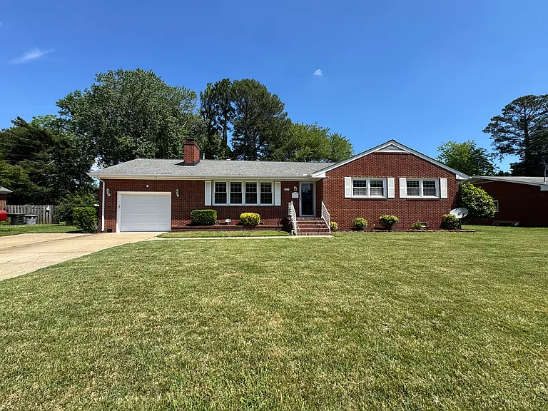 117 Southerland Dr — Photo 1