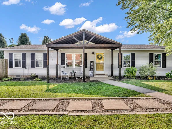 103 S Church St, Bainbridge, IN 46105