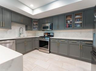 464 Newark St APT 2B, Hoboken, NJ 07030