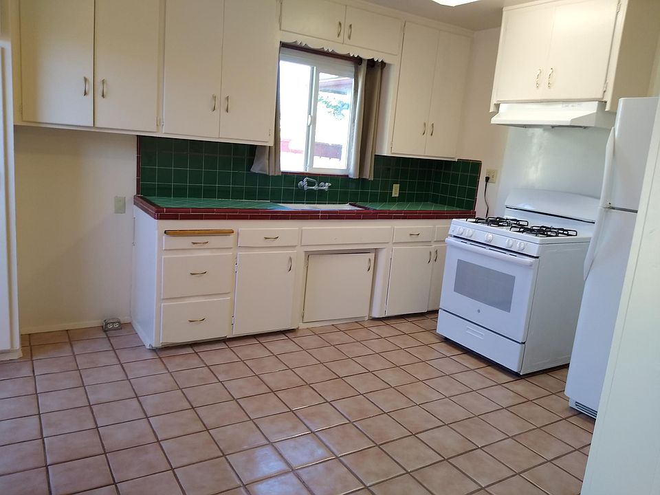 2nd image of 354 Naples St #B