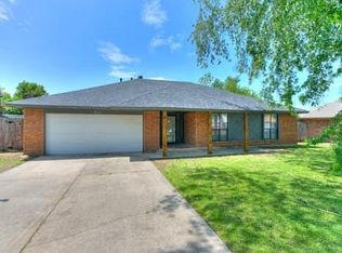 212 Telstar St, Norman, OK 73069