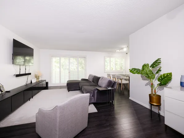 700 Westmount Dr APT 207, West Hollywood, CA 90069