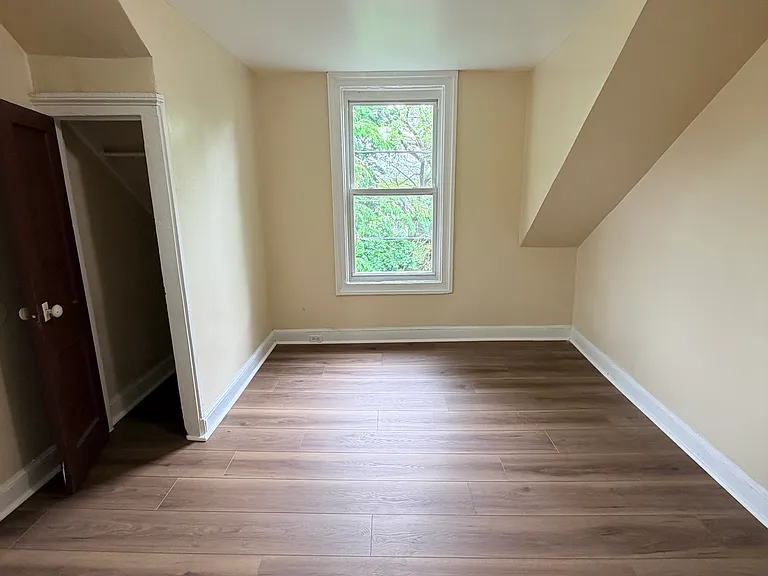 111 Bristol St #3L — Photo 8
