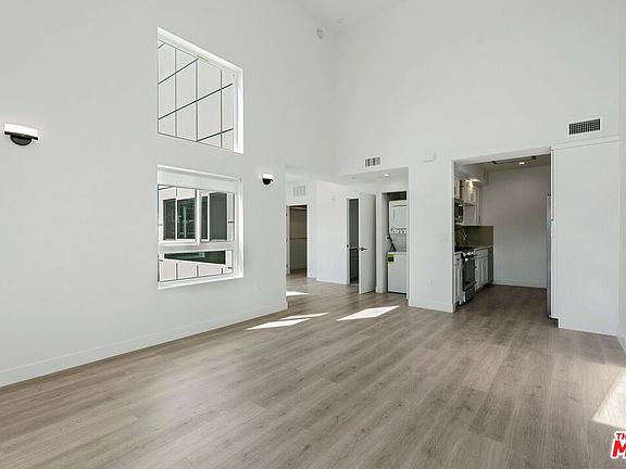 4th image of 2336 Westwood Blvd #320