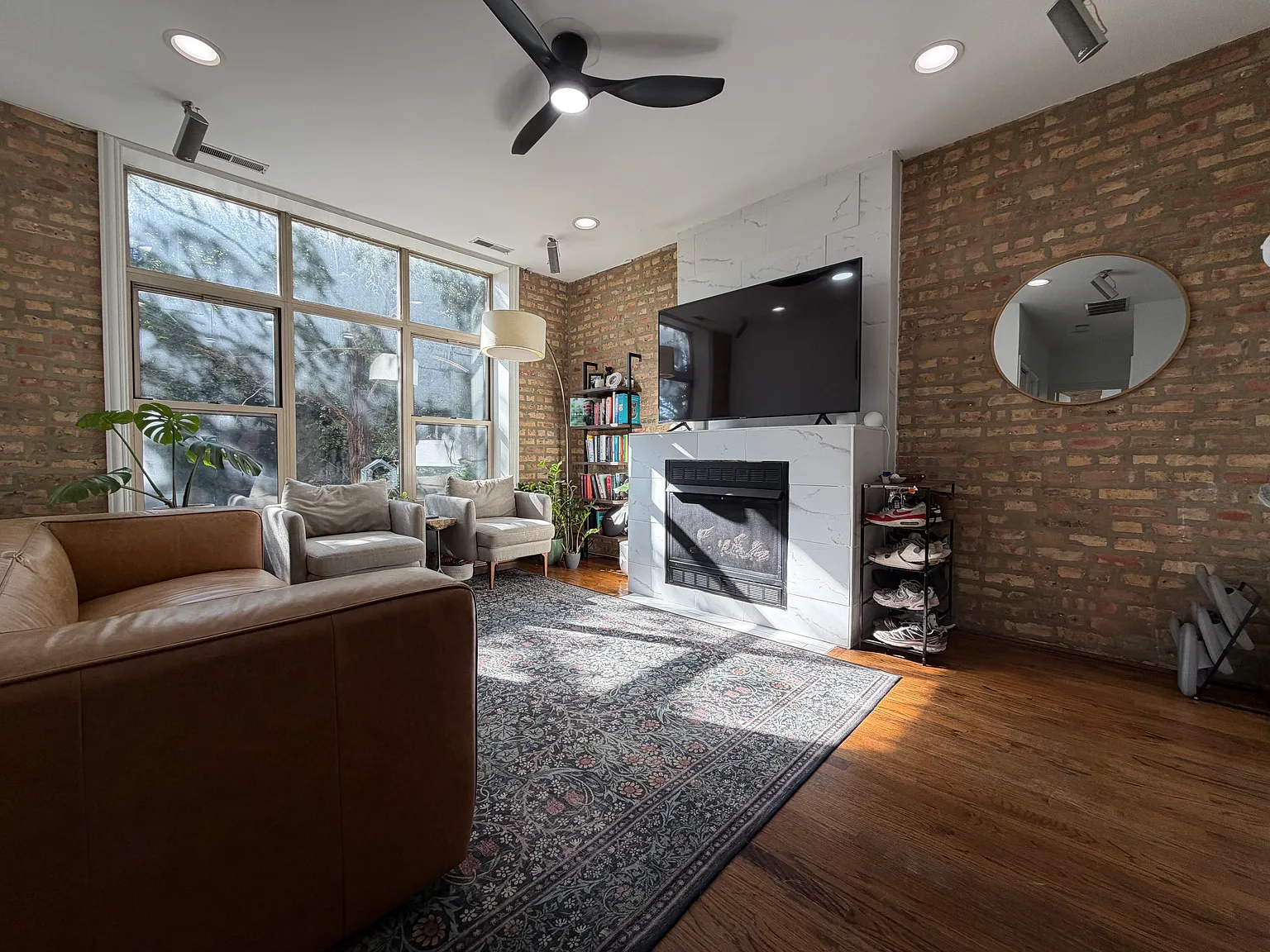 2 bed, 1215 sqft, $3,200 — Photo 2