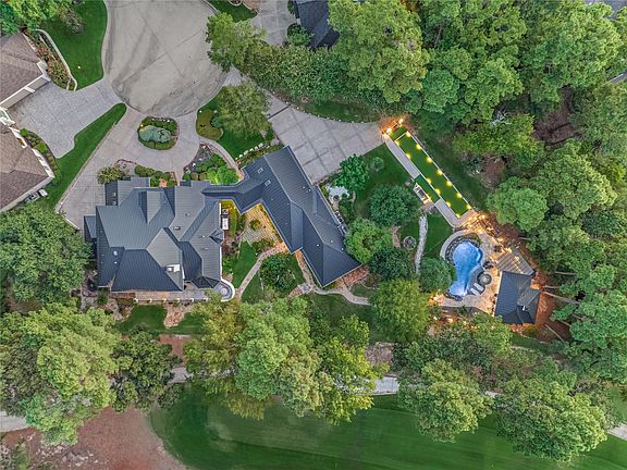 4th image of 2 W Oaks Ct