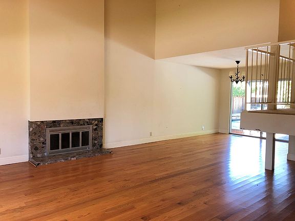 3rd image of 2028 Bordeaux Ln