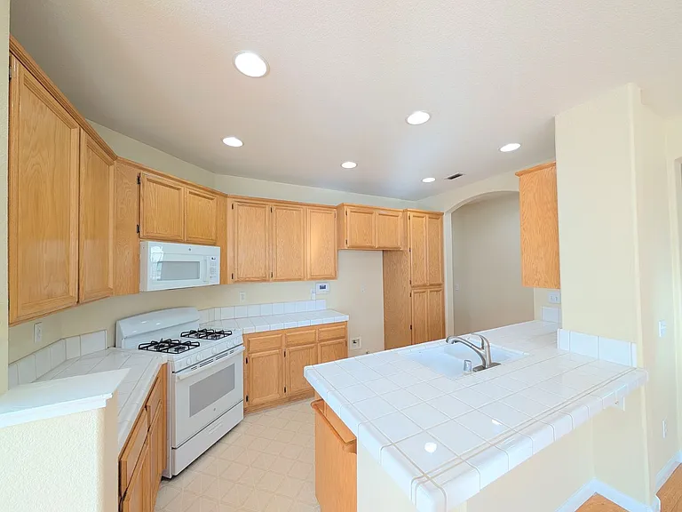 2756 Red Clover Way — Photo 7