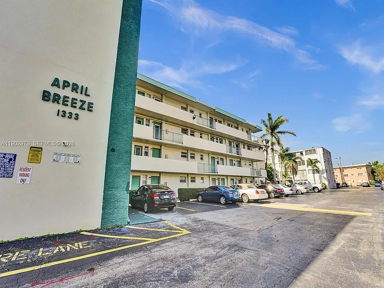 1333 E Hallandale Beach Blvd #406 — Photo 17