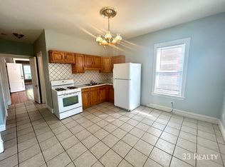 2416 N Avers Ave FLOOR 2, Chicago, IL 60647