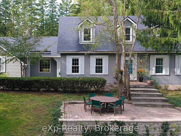 4th image of 2039 Blacklock St