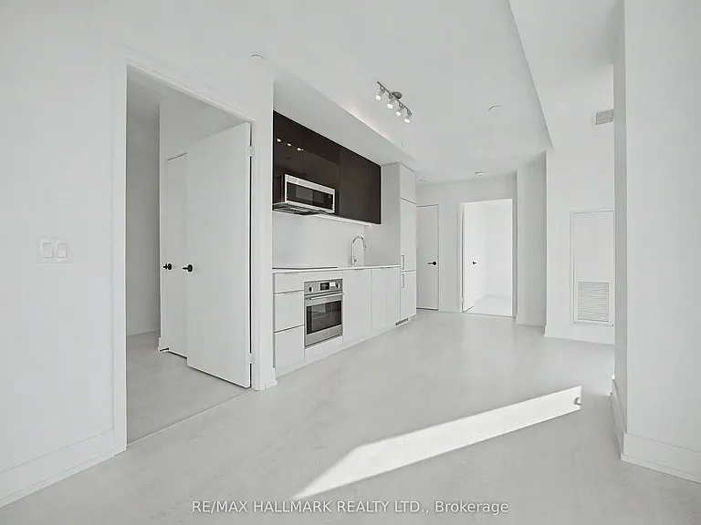 308 Jarvis St #3303 — Photo 4