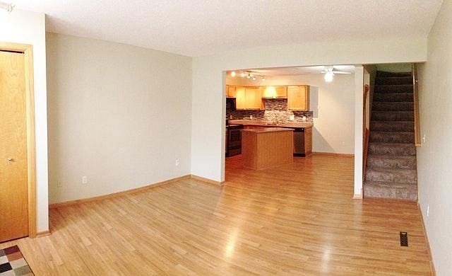 Enterance / living room