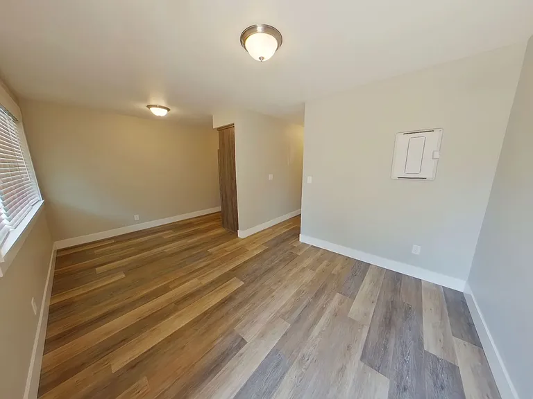 405 East 14th Ave — Photo 2
