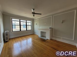 1243 W Chase Ave APT 1, Chicago, IL 60626