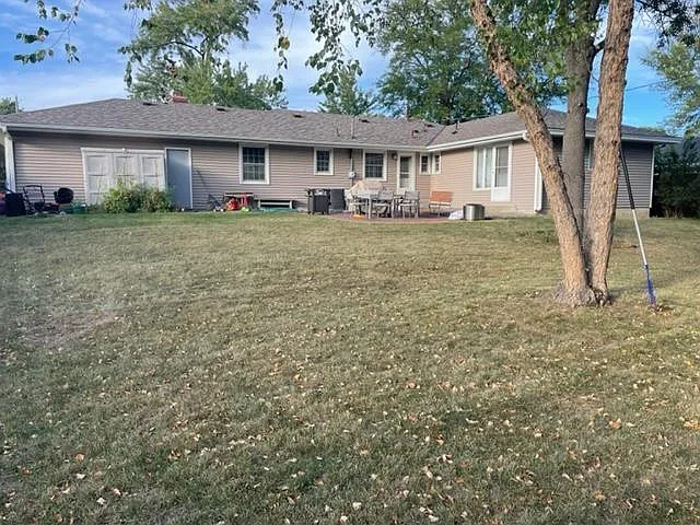 3705 Chowen Curv — Photo 2