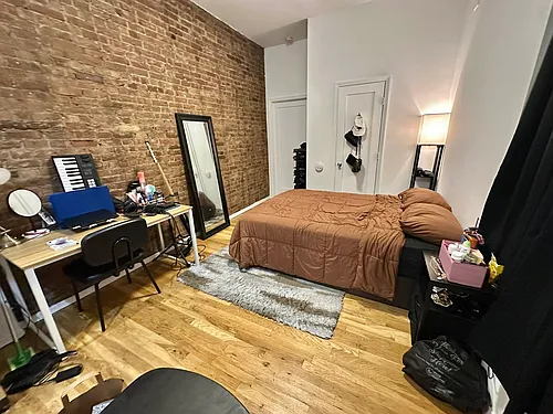 224 E 21st St #2D Photo 1