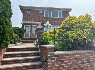 1361 Clove Rd, Staten Island, NY 10301