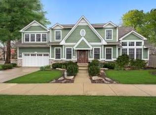 1537 Thornwood Dr, Downers Grove, IL 60516