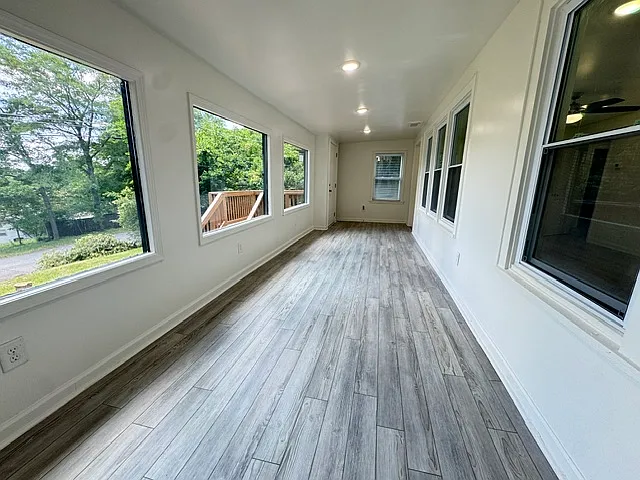 2353 Agnes Dr — Photo 4