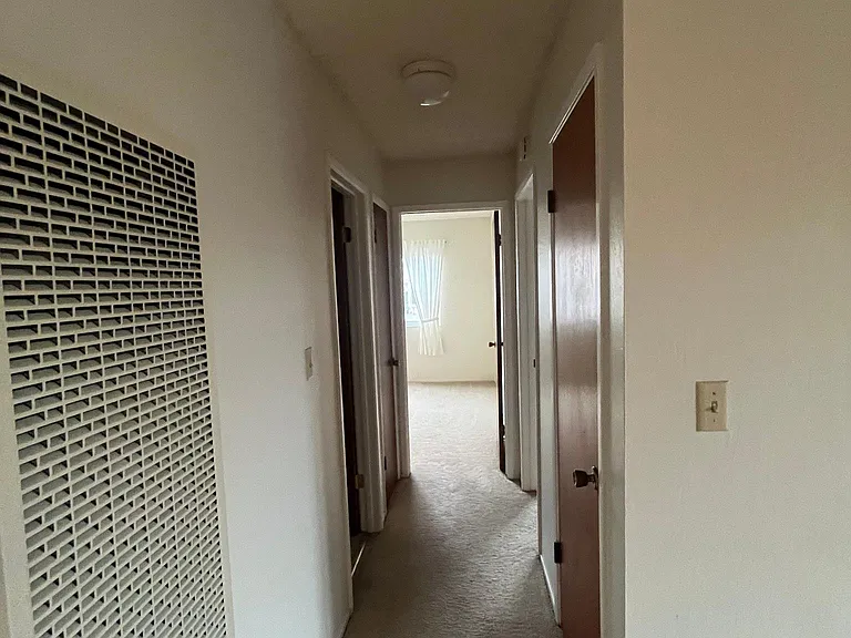 925 Madison St #2 — Photo 7