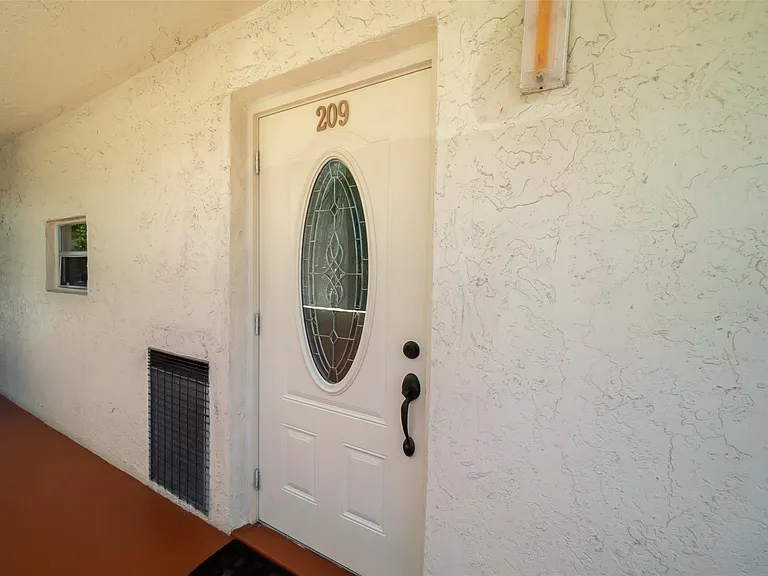 820 S Hollybrook Dr #209 — Photo 23
