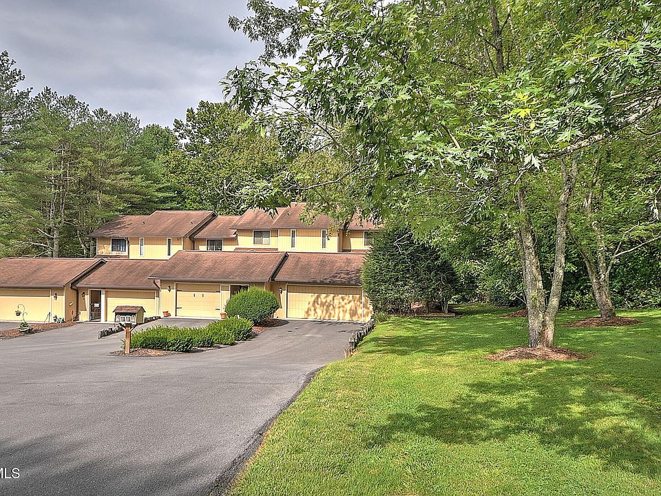 1st image of 605 Redstone Dr APT 32