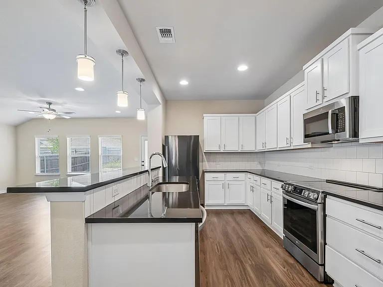 9813 Eloquence Dr — Photo 10