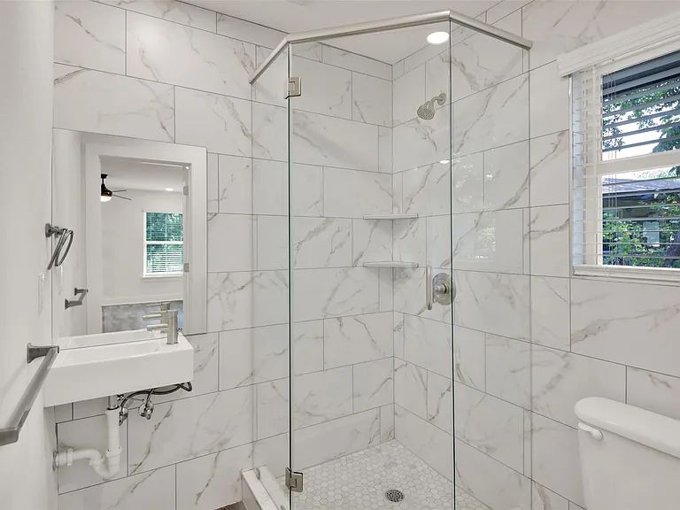 2101 Benwick Cir #B — Photo 11
