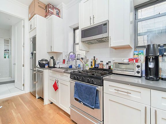 3rd image of 236 E 33rd St APT 4A