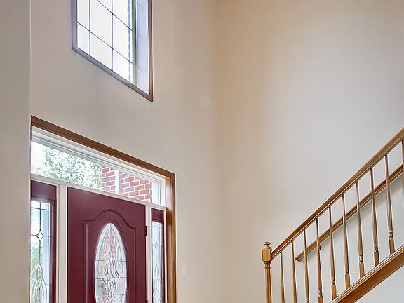 3rd image of 55 Bettendorf Cir