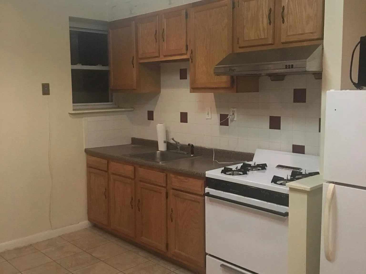2 bed, 850 sqft, $1,375 — Photo 4