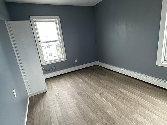 2nd image of 791 Broad St Floor 2